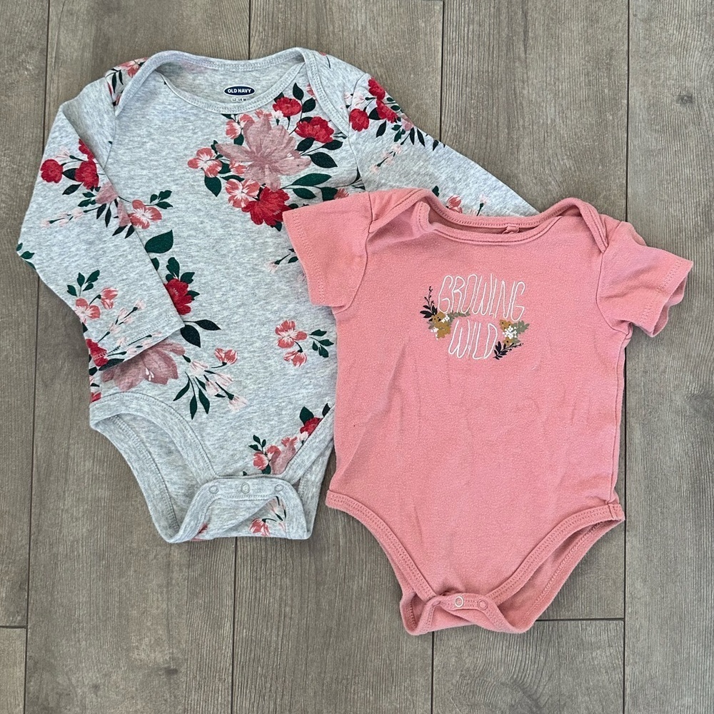 Jessica Simpson & Old Navy Baby Girl Shirts Bundle 12-18 months